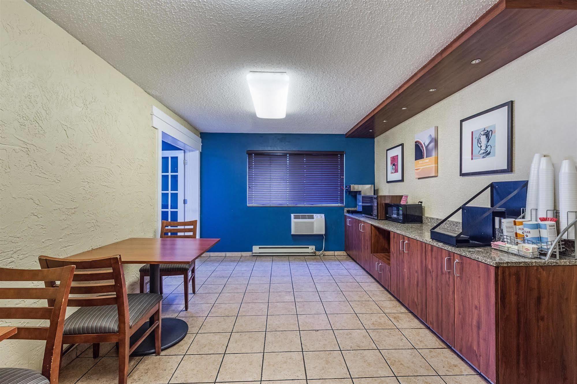 Cascade Rodeway Inn מראה חיצוני תמונה